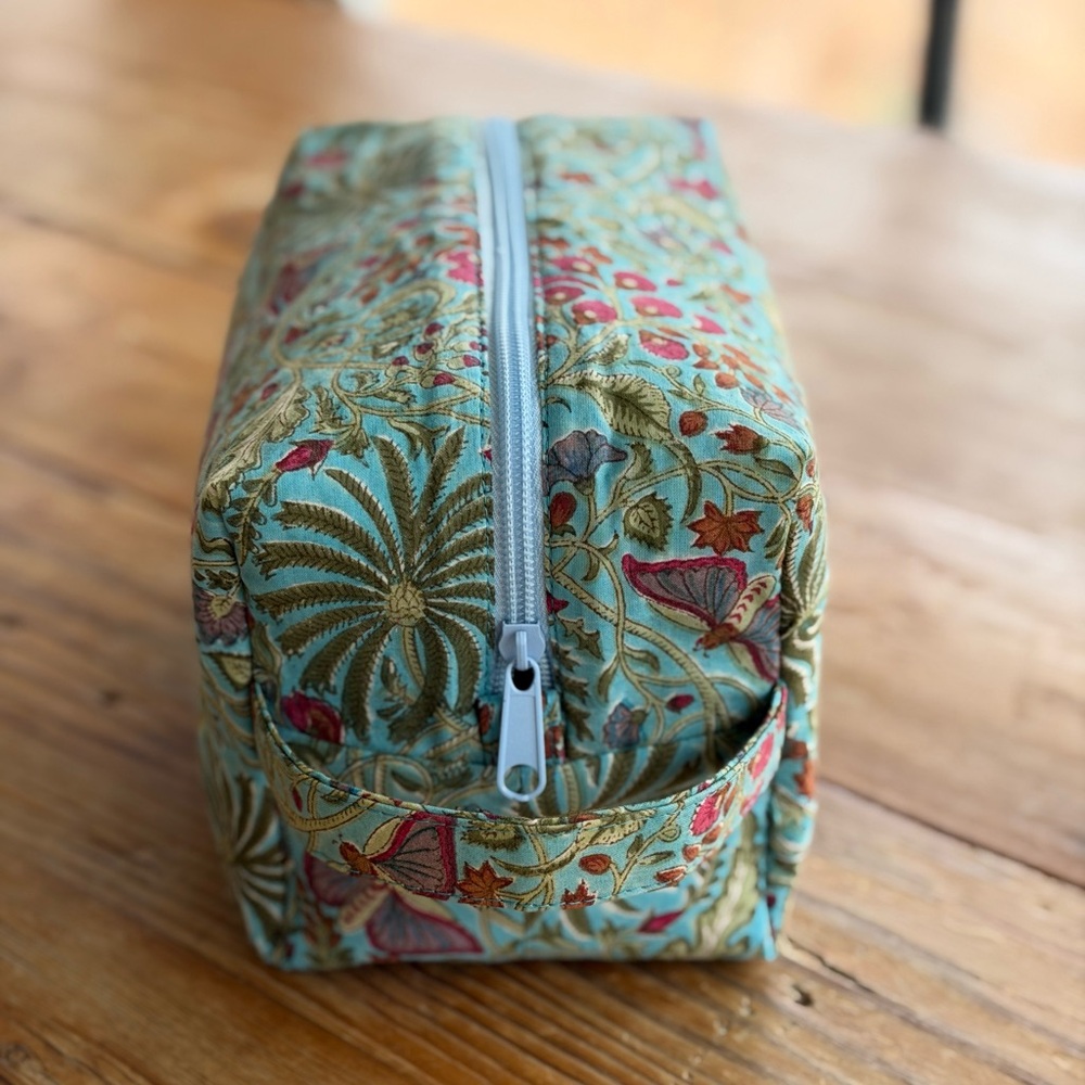 Handmade Floral Turquoise Tote Bag with Matching Pouch - Picture 10 of 11